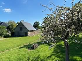 Stone barn to renovate near Vengeons