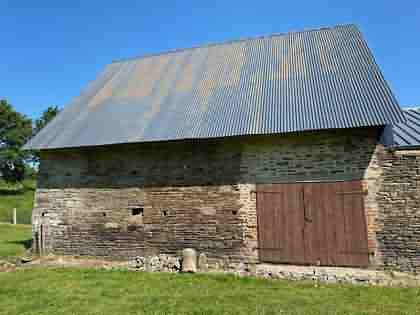 Stone barn to renovate near Vengeons
