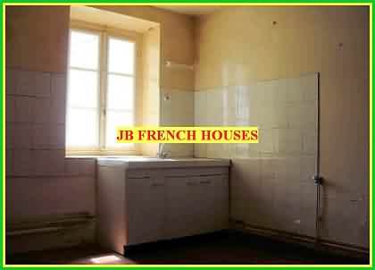 2 bed stone house for sale near Gest