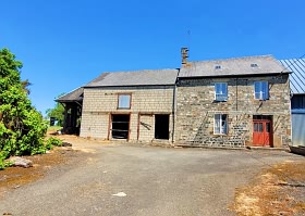 Stone house to renovate near Bion