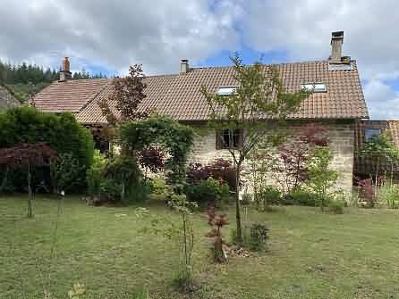 5 bed stone house for sale near Bujaleuf