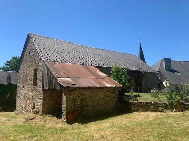 Stone barn to renovate near Affieux
