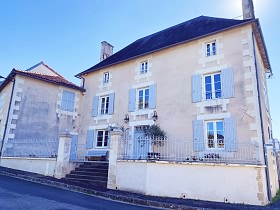 5 bed château for sale near Chez Vécant