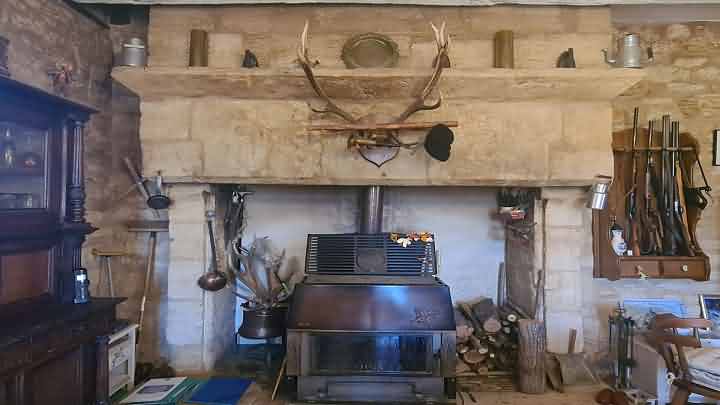2 bed stone house for sale near Dordogne and Lot