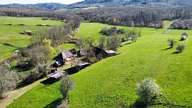 Stone house to renovate near Dussac