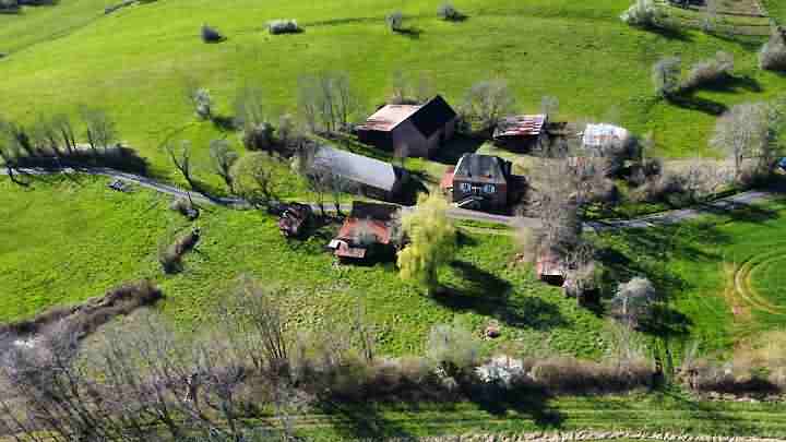 Stone house to renovate near Dussac