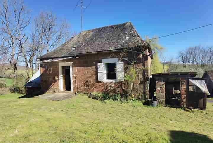 Stone house to renovate near Dussac