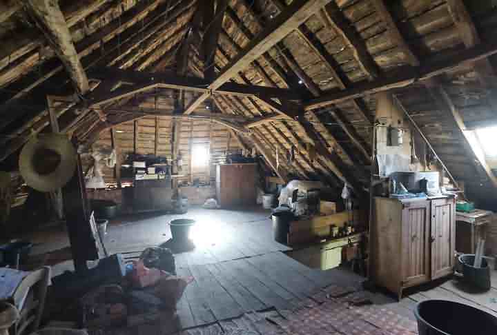 Stone house to renovate near Dussac