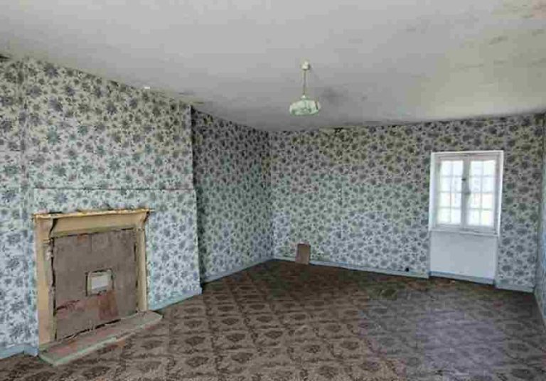 2 bed stone house for sale near Bion
