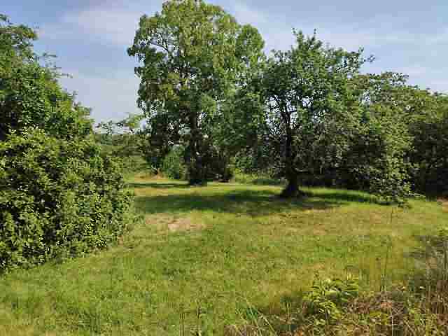 Stone barn to renovate near Naillat