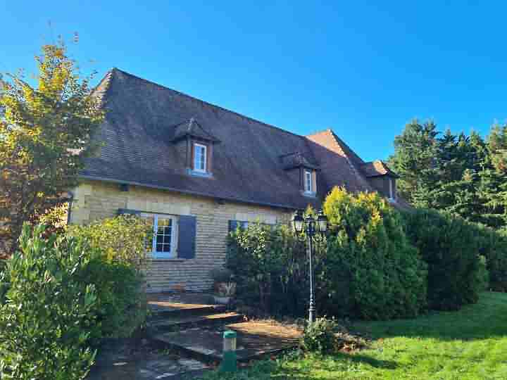 8 bed stone house for sale near Dordogne and Lot