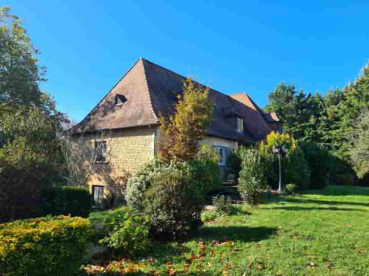 8 bed stone house for sale near Dordogne and Lot