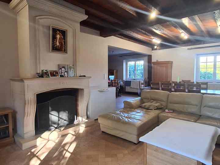 8 bed stone house for sale near Dordogne and Lot
