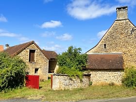 2 bed stone farmhouse for sale near Aubas