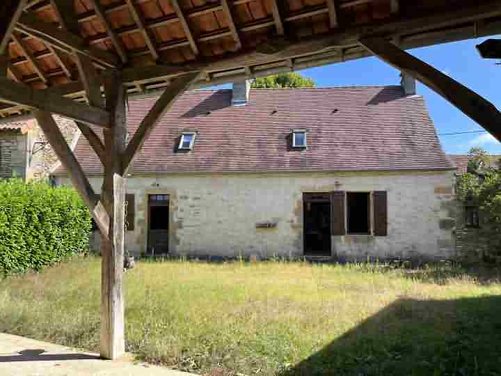 2 bed stone farmhouse for sale near Aubas
