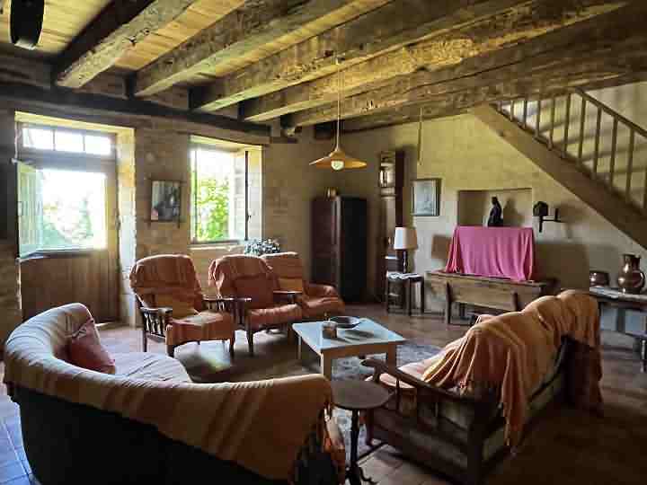 2 bed stone farmhouse for sale near Aubas