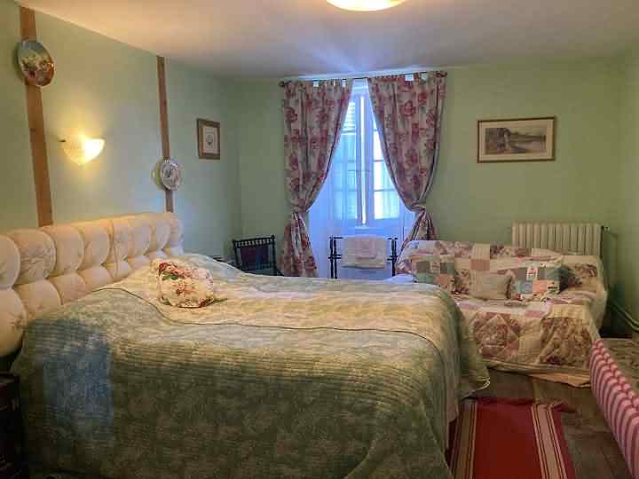 5 bed stone house for sale near Ansac Sur Vienne