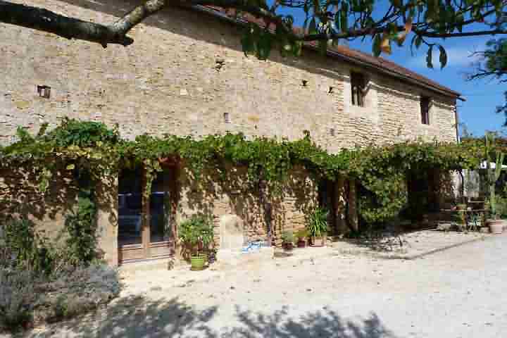 4 bed stone house for sale near Aubas