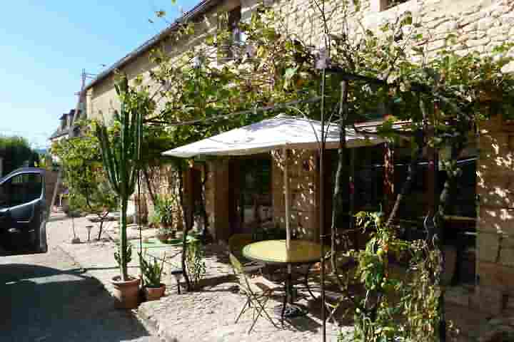 4 bed stone house for sale near Aubas