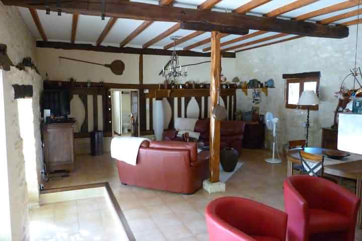 4 bed stone house for sale near Aubas
