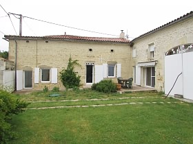 4 bed stone house for sale near Aizet