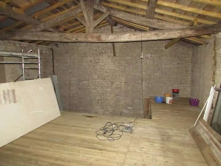 4 bed stone house for sale near Aizet