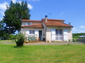 3 bed stone house for sale near Monas