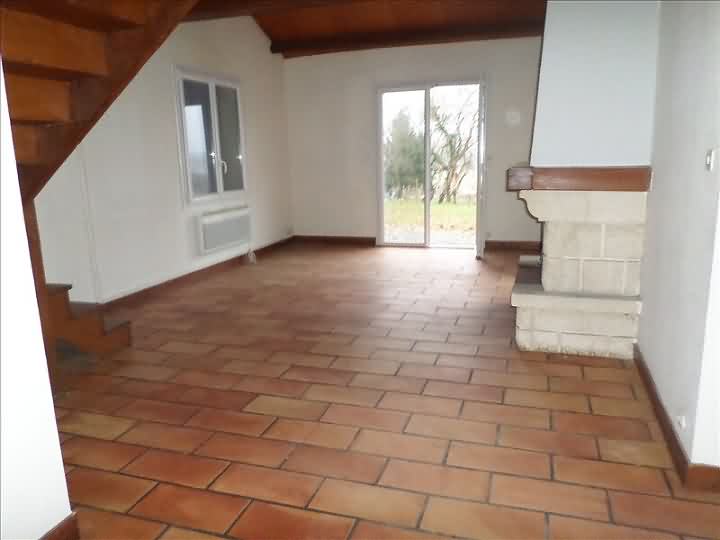 3 bed stone house for sale near Monas