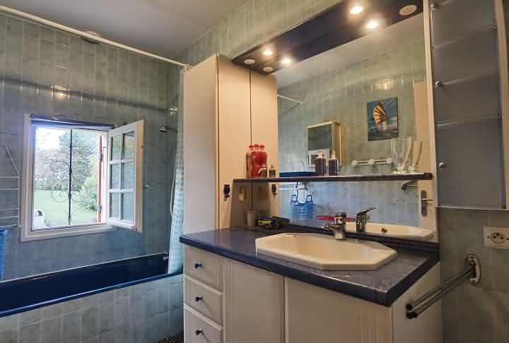 Maison en pierre de 10 chambres à vendre près de Dussac