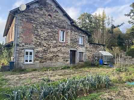 5 bed stone house for sale near Grand Bueix