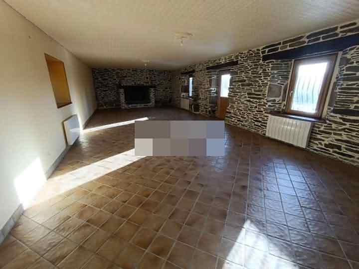 5 bed stone house for sale near Bothoa