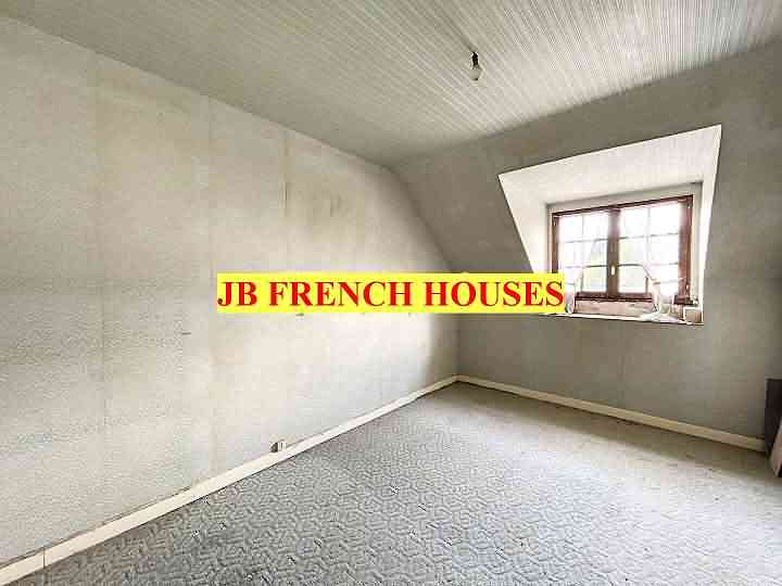 5 bed stone house for sale near Lestun