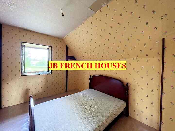 5 bed stone house for sale near Lestun