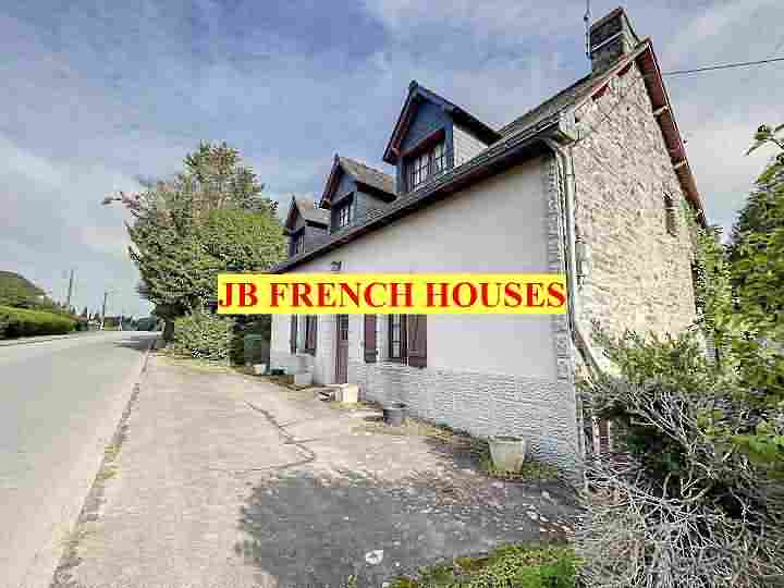 5 bed stone house for sale near Lestun