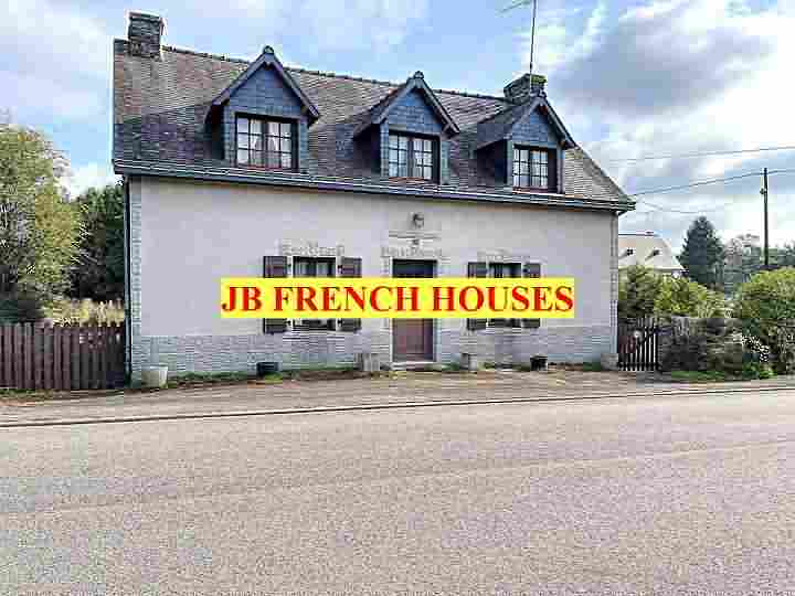 5 bed stone house for sale near Lestun