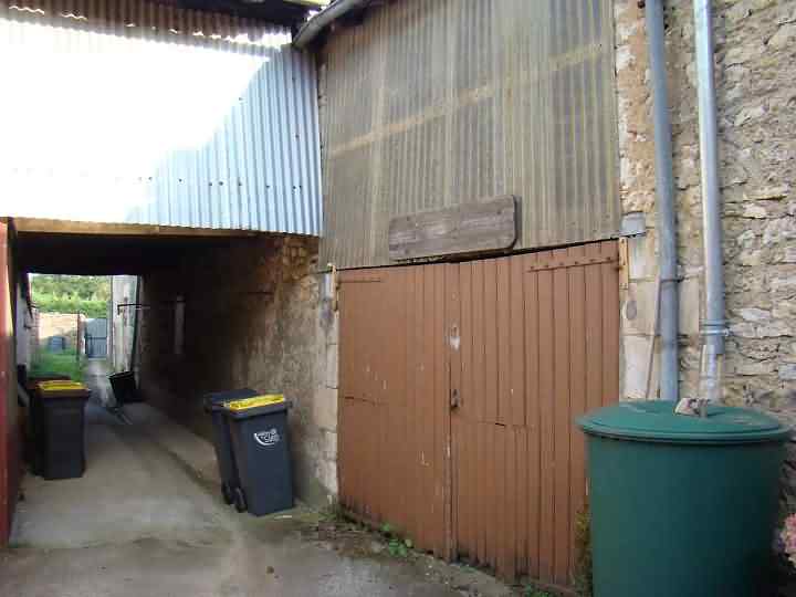 2 bed stone house for sale near Chez Vécant