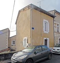 2 bed stone house for sale near Vanxains
