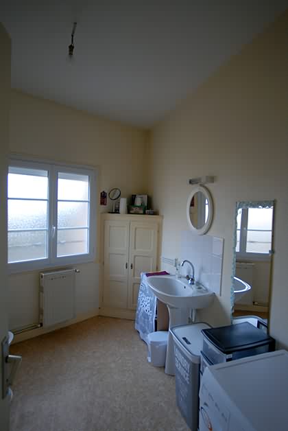 2 bed stone house for sale near Vanxains