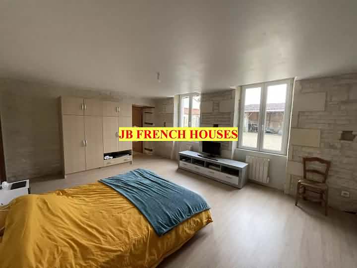 5 bed stone house for sale near Haimps