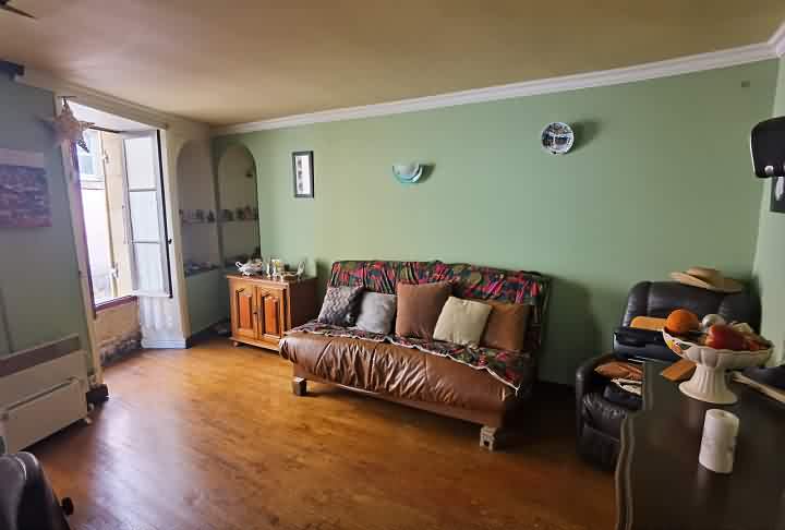 Maison en pierre de 3 chambres à vendre près de Dussac