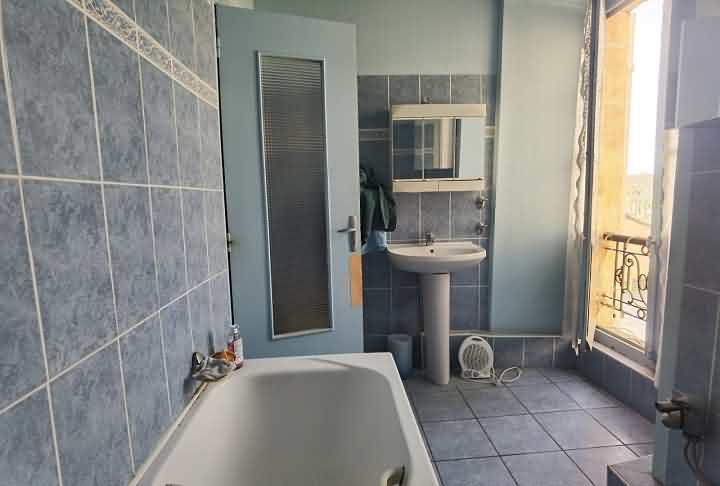 Maison en pierre de 3 chambres à vendre près de Dussac