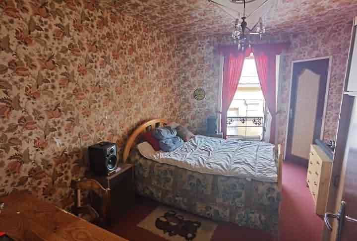 Maison en pierre de 3 chambres à vendre près de Dussac