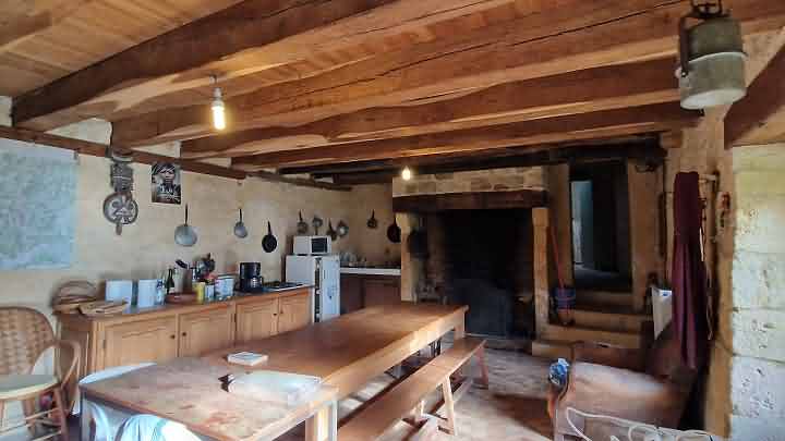 2 bed stone house for sale near Dordogne and Lot