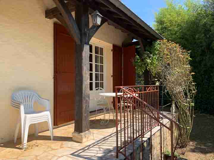 2 bed stone house for sale near Castels