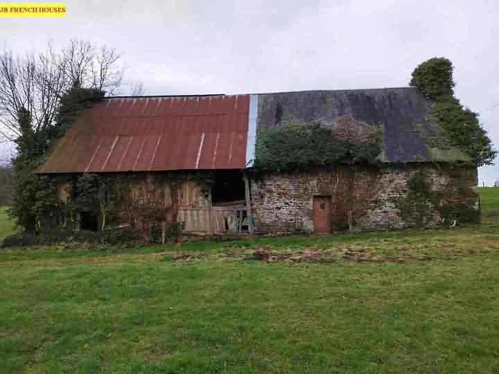 Stone barn to renovate near Jarry