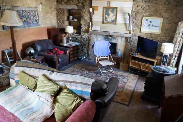 2 bed stone house for sale near Keraden