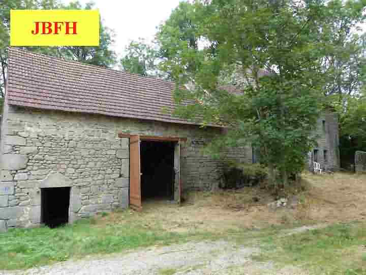 Stone barn to renovate near Farges