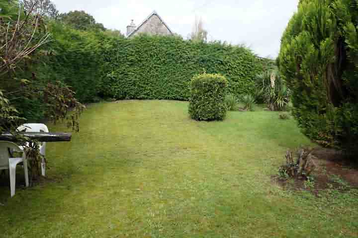2 bed stone house for sale near Keraden