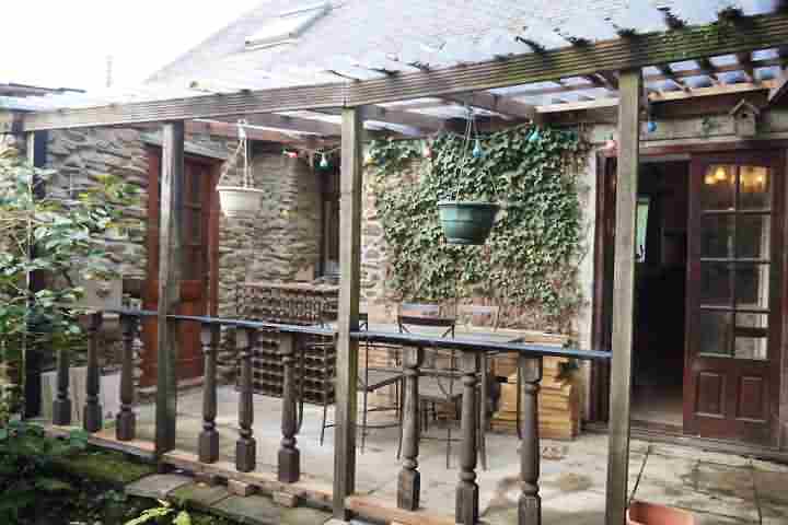 2 bed stone house for sale near Keraden