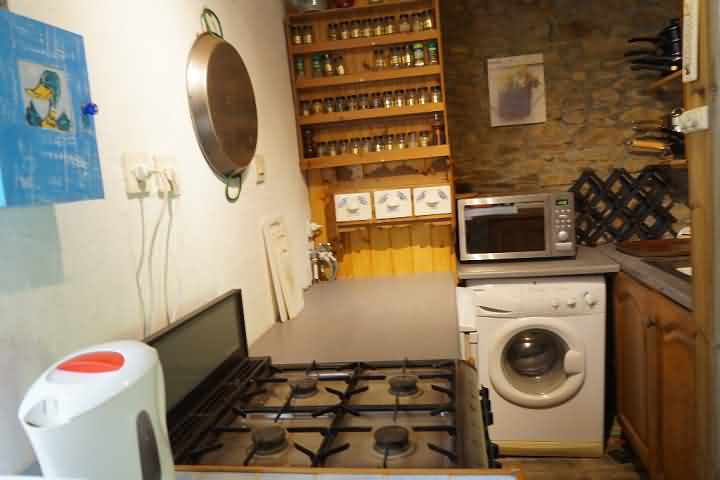 2 bed stone house for sale near Keraden